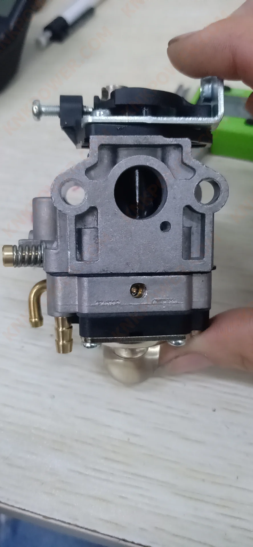 CARBURETOR G45 HUS 143R