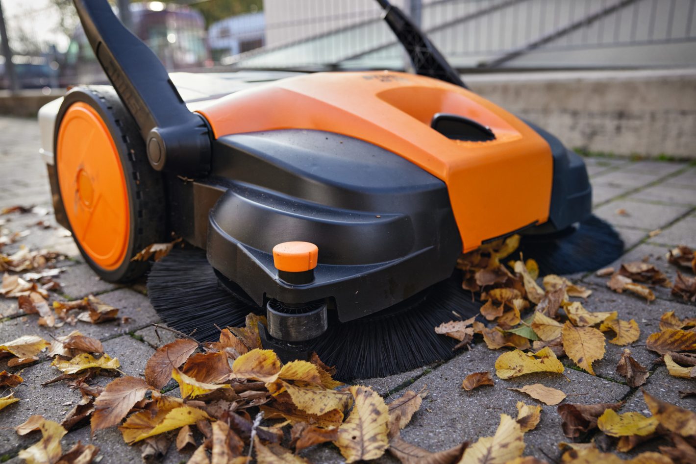 KG 770 Manual Sweeping Machine