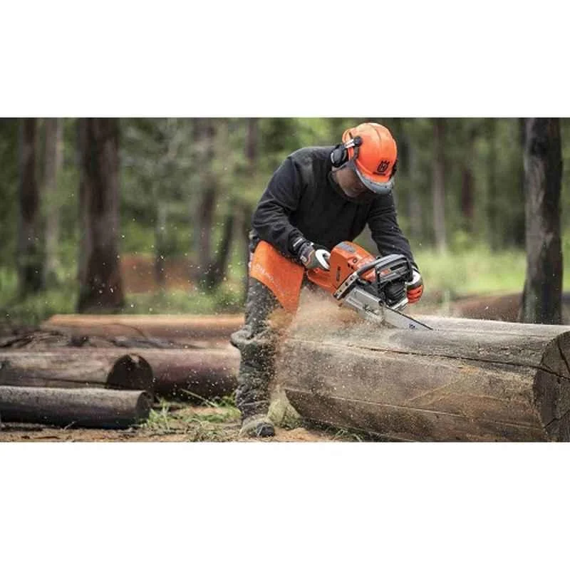 Greenleaf 22 Inch Petrol Operated Chainsaw