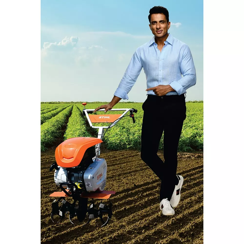 Stihl Power Weeder 457.2 mm (18 inch) Working Width 1.6 L Fuel Tank Capacity 2.2 HP Engine MH 210